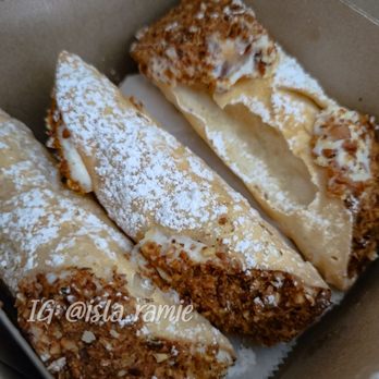 Bommarito Bakery - a close up of a pastry - Bakeries Near Me - Saint Clair Shores, Michigan