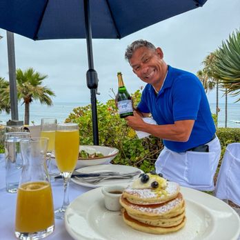 Las Brisas Restaurant - Ricardo - Desserts Near Me - Laguna Beach, California