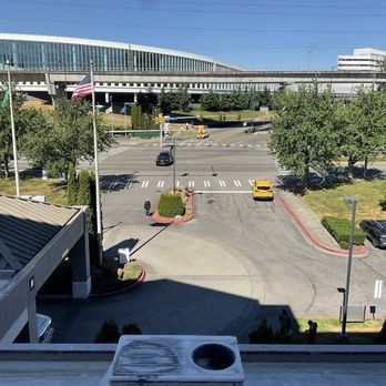 Radisson Hotel Seattle Airport - Literally, at the doorstep from SEA-TAC International Airport - Hotels Near Me - Seattle, Washington Radisson Hotel Seattle Airport - Literally, at the doorstep from SEA-TAC International Airport - Hotels Near Me - Seattle, Washington