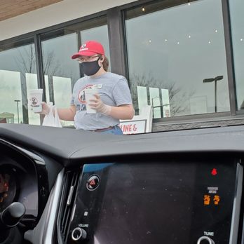 Slim Chickens - Masked up curbside delivery - Chicken Wings Near Me - Centennial, Colorado