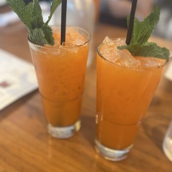 Whiskey Cake Jacksonville - Jessica Wabbit drink (mocktail) - New American Near Me - Jacksonville, Florida Whiskey Cake Jacksonville - Jessica Wabbit drink (mocktail) - New American Near Me - Jacksonville, Florida