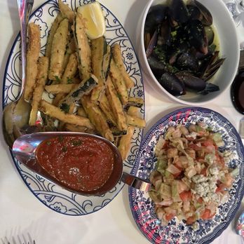 Bella Atalia - Zucchini fritte, mussels, insalata di molino - Italian Near Me - Naples, Florida