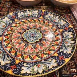 Levant Mediterranean Restaurant & Catering - Presentation plates