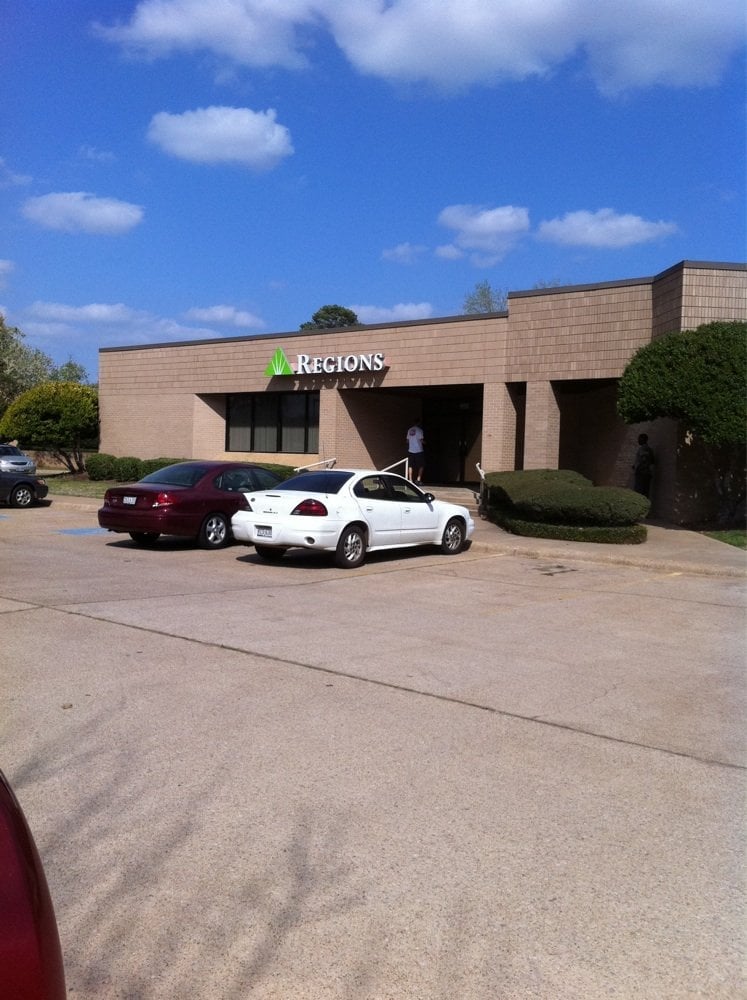 REGIONS BANK 3000 N University Dr, Nacogdoches, Texas Banks
