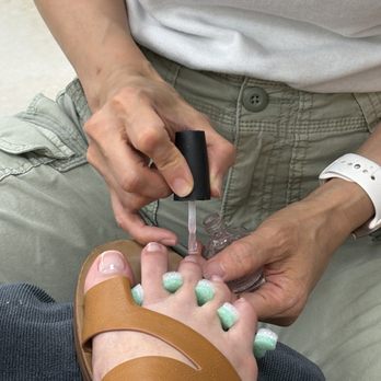 Nails Safa - Refreshing my tired feet--no polish this time--just a "clean" look for my aquatic PT. - Nail Salons Near Me - Fort Lauderdale, Florida