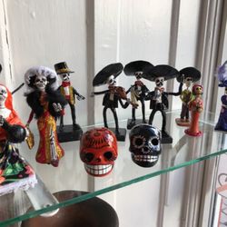 Zapoteca - Skeletter og kranier i papmache og keramik, håndlavede, alle unikke.