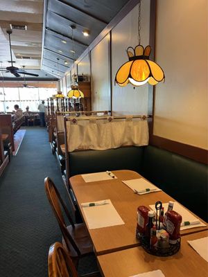 Moffett's Family Restaurant & Chicken Pie Shoppe by null