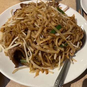 Porridge & Things - Beef Chow Fun - Chinese Near Me - Millbrae, California Porridge & Things - Beef Chow Fun - Chinese Near Me - Millbrae, California