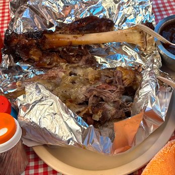 Barbacoa Los 3 Reyes - lamb shoulder and rib - Mexican Near Me - México, D.F., DIF Barbacoa Los 3 Reyes - lamb shoulder and rib - Mexican Near Me - México, D.F., DIF