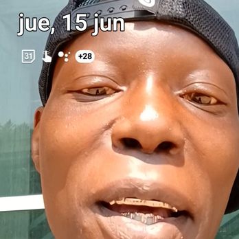 Weed Man - the time on the screen of his phone - Pest Control Near Me - Bridgeton, Missouri Weed Man - the time on the screen of his phone - Pest Control Near Me - Bridgeton, Missouri