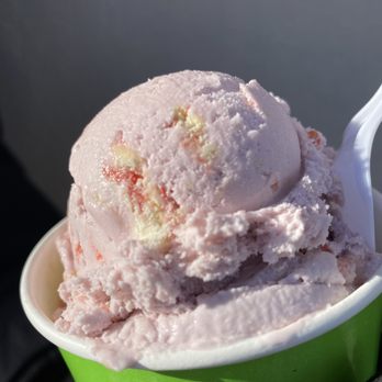 Gracie's Ice Cream - raspberry pop tart - Ice Cream & Frozen Yogurt Near Me - Somerville, Massachusetts Gracie's Ice Cream - raspberry pop tart - Ice Cream & Frozen Yogurt Near Me - Somerville, Massachusetts