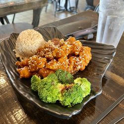 Sesame Chicken w/brown rice