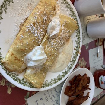 Peach's - Apple and walnut crepes with a side of bacon - Breakfast & Brunch Near Me - North Conway, New Hampshire Peach's - Apple and walnut crepes with a side of bacon - Breakfast & Brunch Near Me - North Conway, New Hampshire