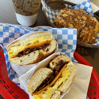 Isabel's Vintage Cafe - Bacon breakfast sandwich - Cafes Near Me - Ripon, California