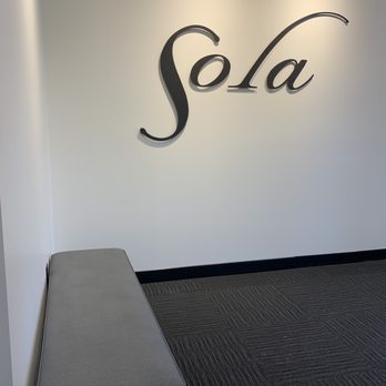ColoRoyale - Inside waiting area in hallway - Hair Stylists Near Me - Pittsburgh, Pennsylvania