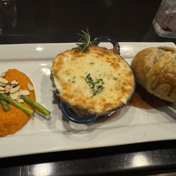 Cafe Lafayette - beef Wellington - French Near Me - Exeter, California Cafe Lafayette - beef Wellington - French Near Me - Exeter, California