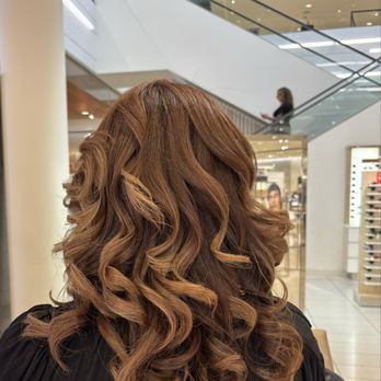 Divas Hair Salon - Hair styled - Hair Stylists Near Me - Lawndale, California Divas Hair Salon - Hair styled - Hair Stylists Near Me - Lawndale, California
