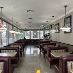Tom's Express Restaurant - Dine in
