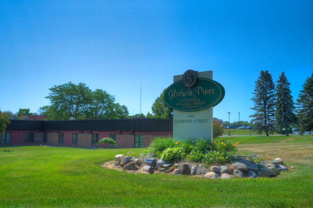 GLADWIN PINES Updated September 2024 449 Quarter St, Gladwin