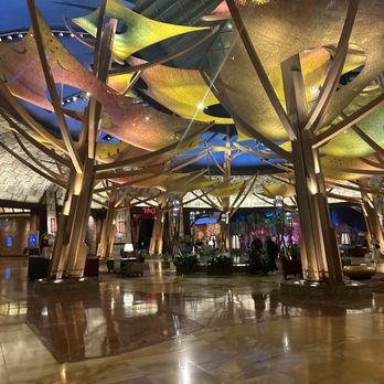 Mohegan Sun - The lobby - Hotels Near Me - Uncasville, Connecticut