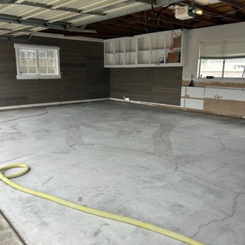Creative Epoxy Coating - The freshly scraped concrete surface revealing new cracks. - Flooring Near Me Creative Epoxy Coating - The freshly scraped concrete surface revealing new cracks. - Flooring Near Me