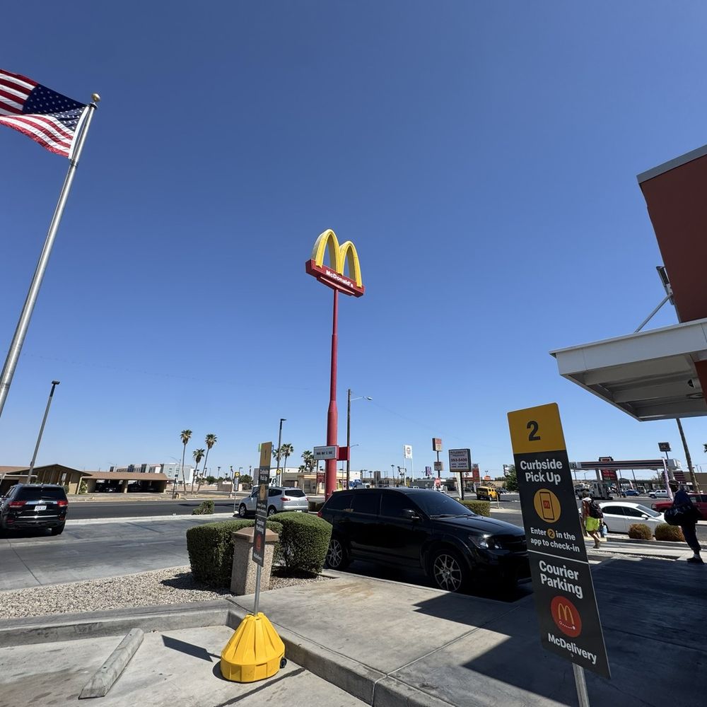 McDonald's - Fast Food Near Me - El Centro, California McDonald's - Fast Food Near Me - El Centro, California