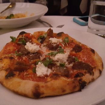 Crossroads Kitchen - Spicy meatball pizza! - Vegan Near Me - Los Angeles, California Crossroads Kitchen - Spicy meatball pizza! - Vegan Near Me - Los Angeles, California