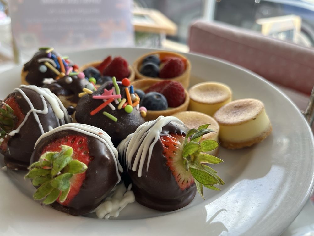 Crown and Crumpet Cafe