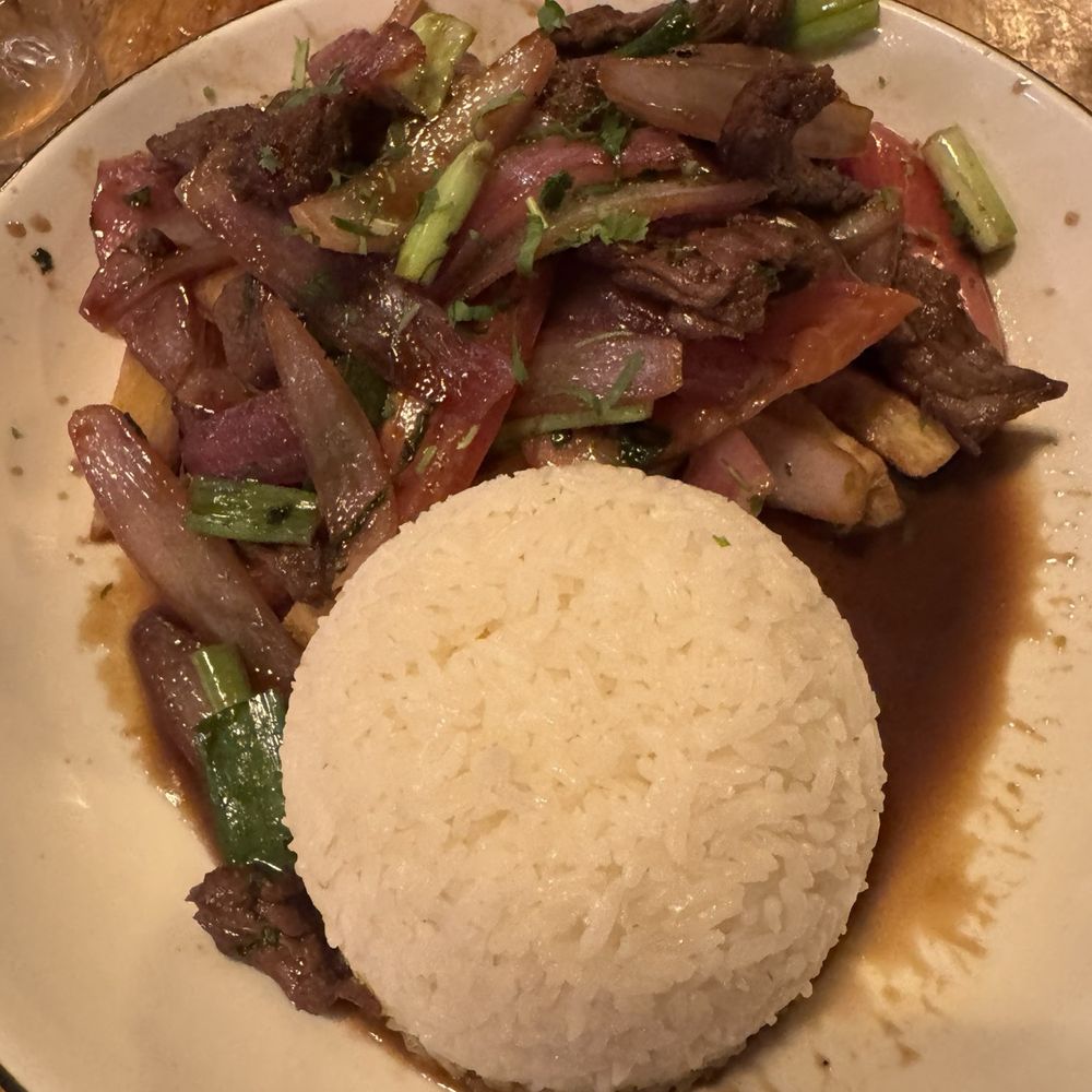 Bodegon No 69 - Lomo saltado - Latin American Near Me - Pasadena, California