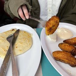 Pupusas Paradise 2 - Cheese pupusa and plantains!