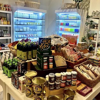 The Daisy Restaurant - the fresh market - Farmers Market Near Me - Santa Barbara, California