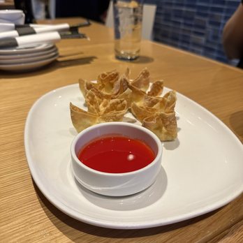 Hiro 88 - Crab Rangoon Plate - Japanese Near Me - Omaha, Nebraska