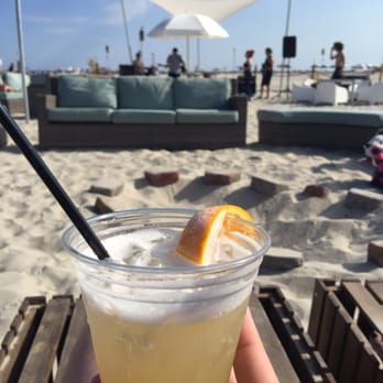 ICONA Beach Bar Diamond Beach - Mi casa su casa and M80 - Music Venues Near Me - Wildwood, New Jersey