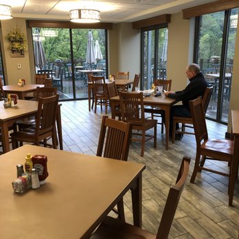 Creekside Grill - Interior - American Near Me - Eminence, Missouri