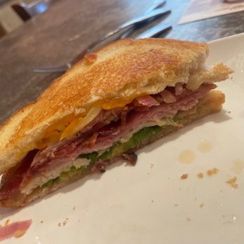 Another Broken Egg Cafe - Breakfast & Brunch Near Me - Jacksonville Beach, Florida