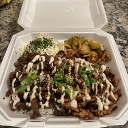 Kai’z Grindz - Combo (chicken/beef) lunch plate