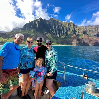 Na Pali Catamaran - Family time with Nai Pali Catamaran - Boat Charters Near Me - Hanalei, Hawaii