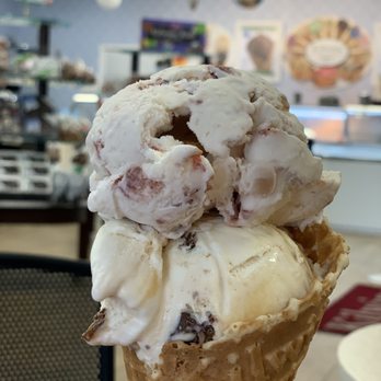 Kilwins Ice Cream - Chocolate - Fudge - Caramel on the bottom, Strawberry Chunk on top - Chocolatiers & Shops Near Me - Hyannis, Massachusetts