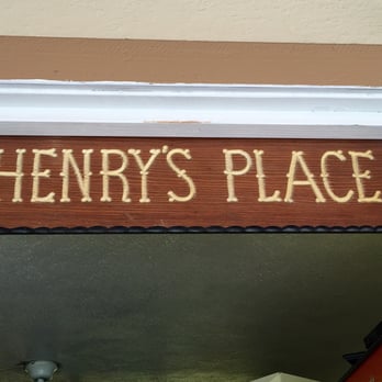 Henry's Place - store sign - Ice Cream & Frozen Yogurt Near Me - Honolulu, Hawaii