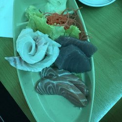 Beijing & Tokyo Restaurant - 2. Sashimi (6 Pieces)