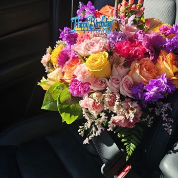 La Floriya - Nice flower selection, like the vibrant color. - Florists Near Me - San Jose, California