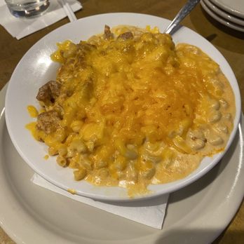 Rafferty's Restaurant & Bar - Buffalo chicken mac and cheese - American Near Me - Nashville, Tennessee Rafferty's Restaurant & Bar - Buffalo chicken mac and cheese - American Near Me - Nashville, Tennessee