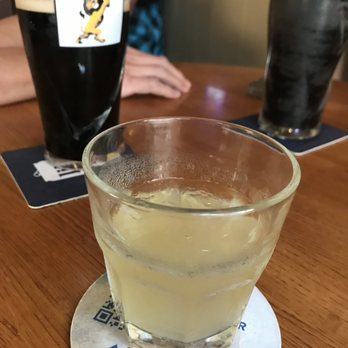 Black Shamrock - Jameson ginger - Bars Near Me - Honolulu, Hawaii