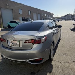 Bubble tint removal. Full tint in the back. Bubble tint removal. Full tint in the back.