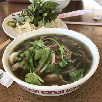Pho Hong Long - Tripe and raw beef pho!! - Vietnamese Near Me - Gardena, California Pho Hong Long - Tripe and raw beef pho!! - Vietnamese Near Me - Gardena, California