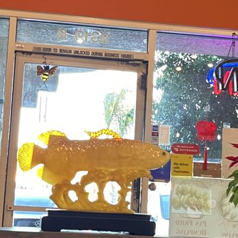 Mr.Dumpling - Glass fish decor - Chinese Near Me - Rancho Cucamonga, California