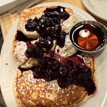 Aylwin - Blueberry ricotta pancakes - Barbeque Near Me - Montreal, Quebec Aylwin - Blueberry ricotta pancakes - Barbeque Near Me - Montreal, Quebec