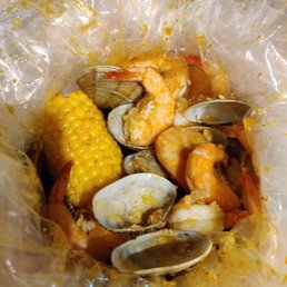 Seafood boil in a bag