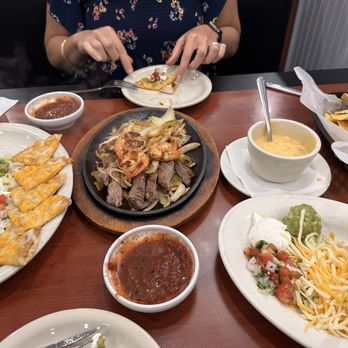 La Bendicion TexMex - Queso,Trio Fajitas, & Bean & Cheese Nachos - Tex-Mex Near Me - Arlington, Texas La Bendicion TexMex - Queso,Trio Fajitas, & Bean & Cheese Nachos - Tex-Mex Near Me - Arlington, Texas