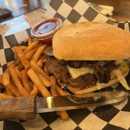 Mushroom Swiss Smash with fries Mushroom Swiss Smash with fries